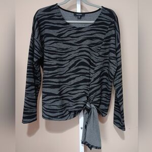 Karen Kane Women's (Size XS) Gray/Black LS Zebra Print Top with Side Tie (NWT)
